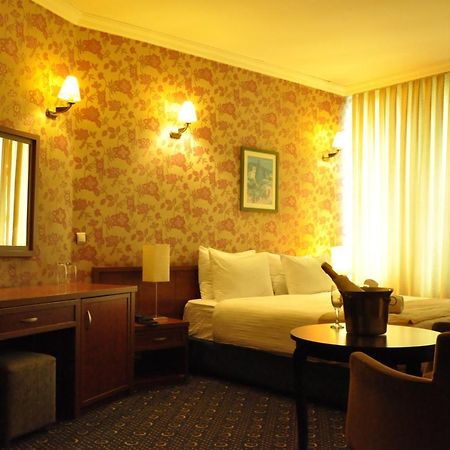 Kndf Marine Hotel Стамбул Екстер'єр фото